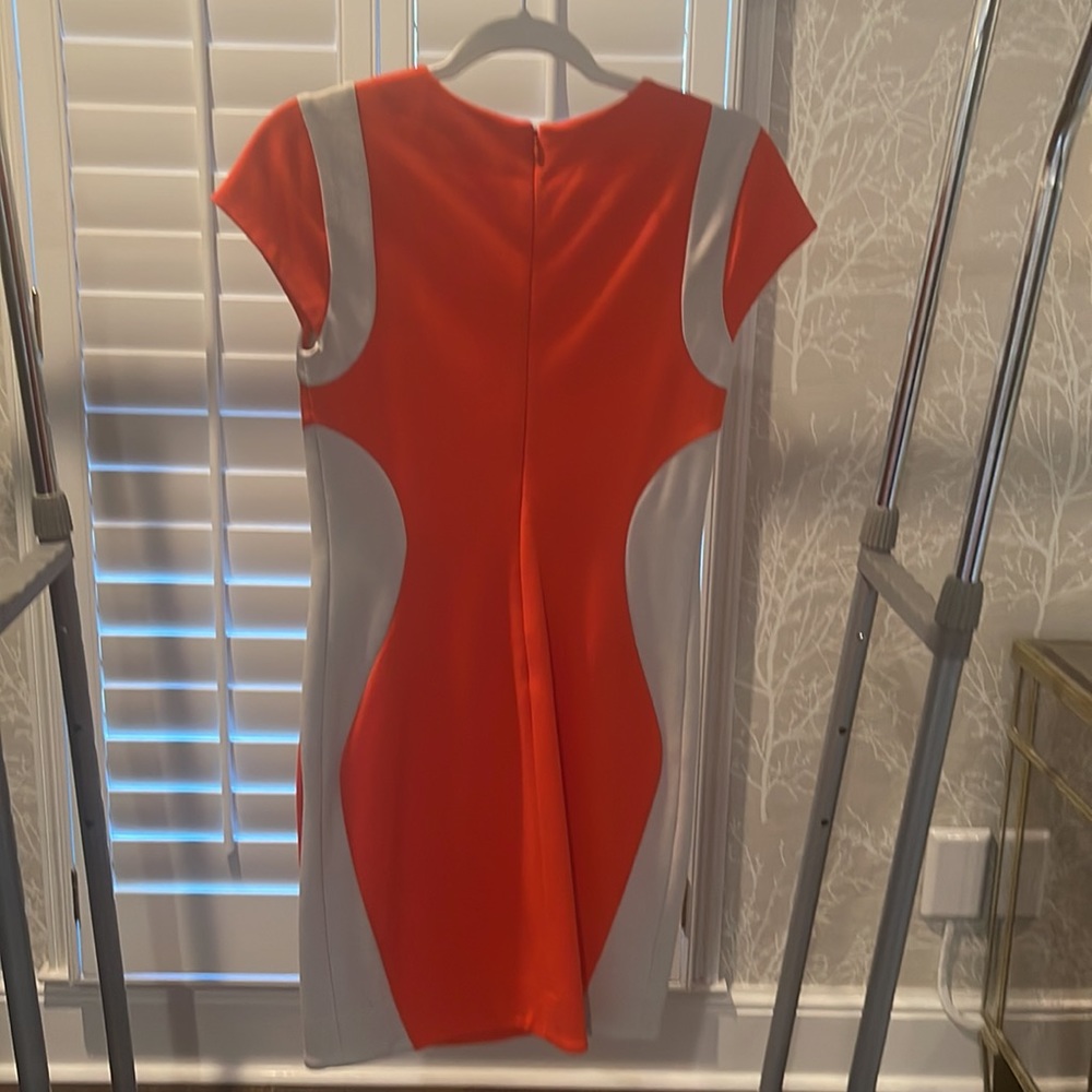 DVF - Picture 3 of 5